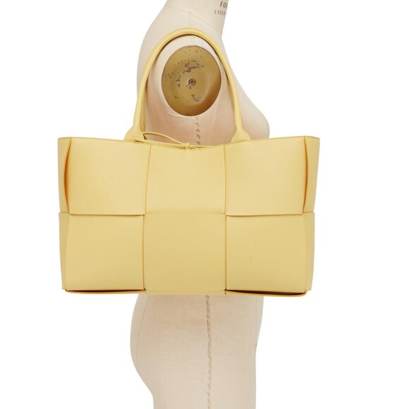 Bottega Veneta Acro Medium Woven Leather Tote - Picture 12 of 12